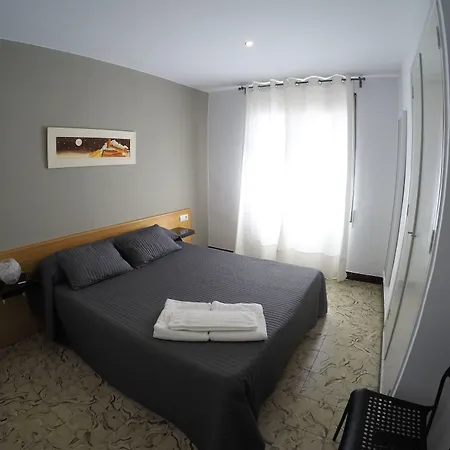 地中海旅馆 3* 滨海托萨